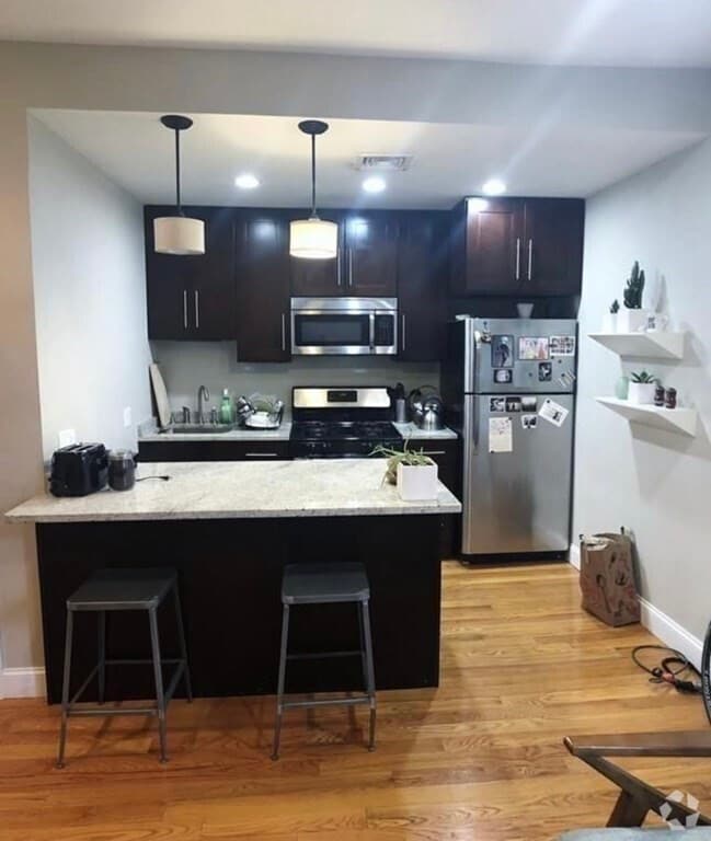 Building Photo - 91 Devon St Unit 1 Rental