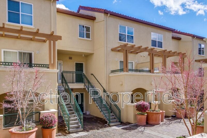 Photo - 108 Bryant Street