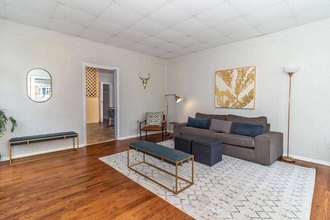 Photo - 1510 Stovall St