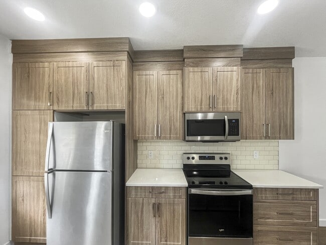 Photo - 9473 Colak Ln SW