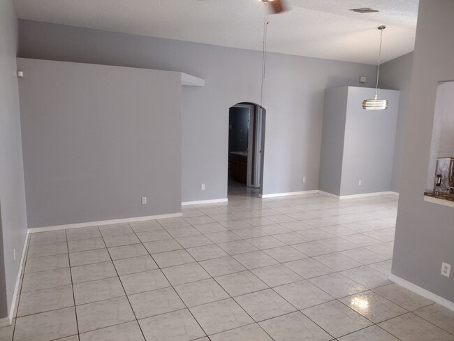 2358 Blue Sapphire Cir