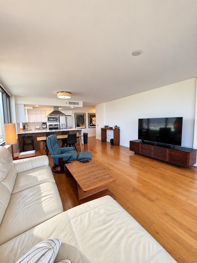 1551 Ala Wai Blvd