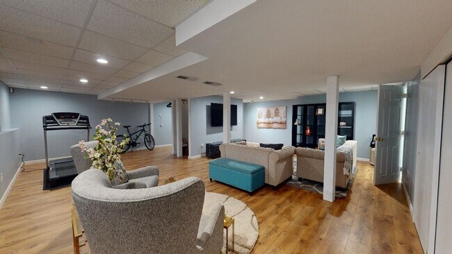 Photo - 89 Nashua Rd