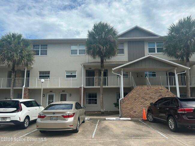 Building Photo - 1600 Woodland Dr Unit 8103
