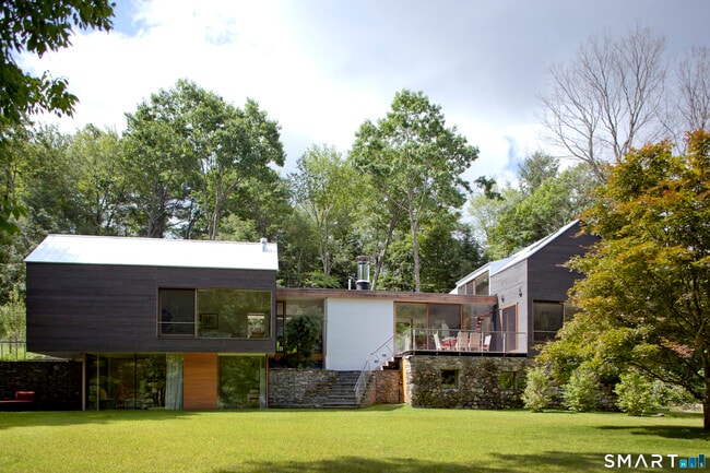 Building Photo - 155 W Morris Rd