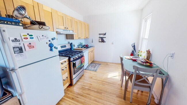 Photo - Renovated Loft in Historic East Rock Building | Vaulted Ceilings | Steps to Yale SOM Unidad 5