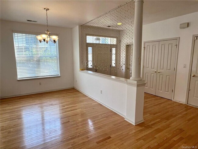 Photo - 72 Fairways Dr