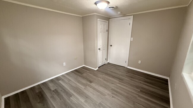 Photo - 3119 Clarendon Ave