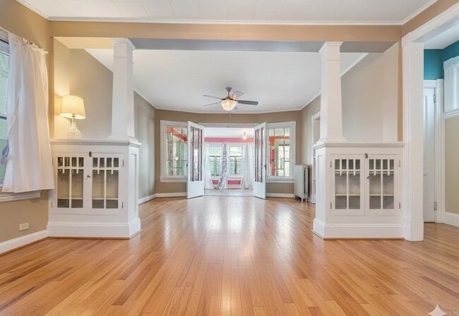 Photo - 227 Stephen Ave