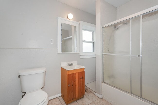 Photo - 1025 W 23rd St Unit 921 Washington