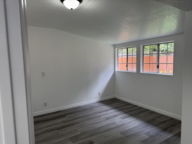 Photo - 2435 W Broadway