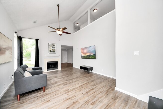Photo - 16118 Bunker Ridge Rd