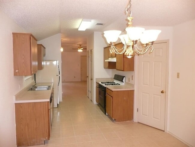 Photo - 734 Latteridge Dr
