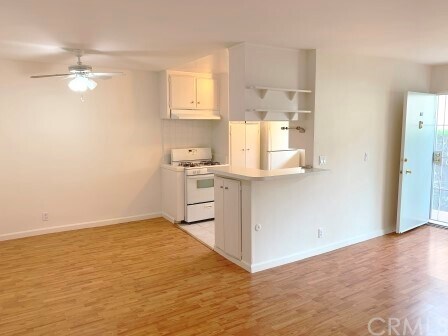 Photo - 1115 S Wooster St Unidad 104