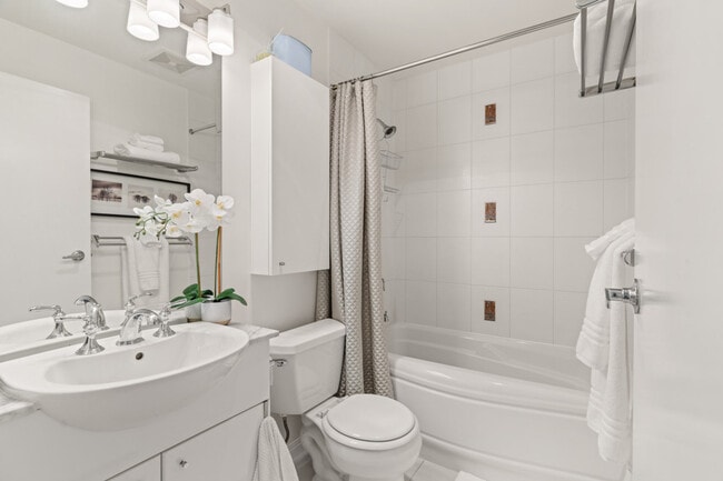 Photo - 168e Esplanade Ave Unité SI ID1438322P