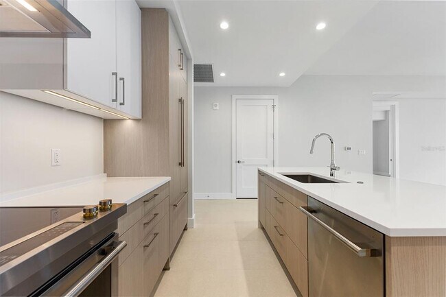 Photo - 275 1st Ave S Unidad 1907