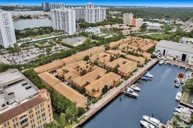 Photo - 2881 NE 185th St