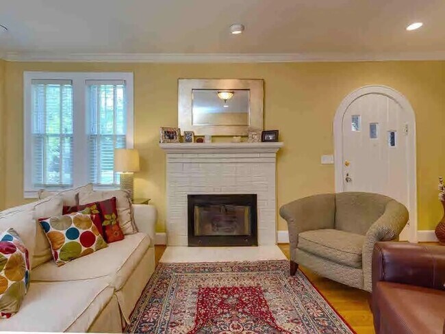 Photo - 3214 Devereaux Rd