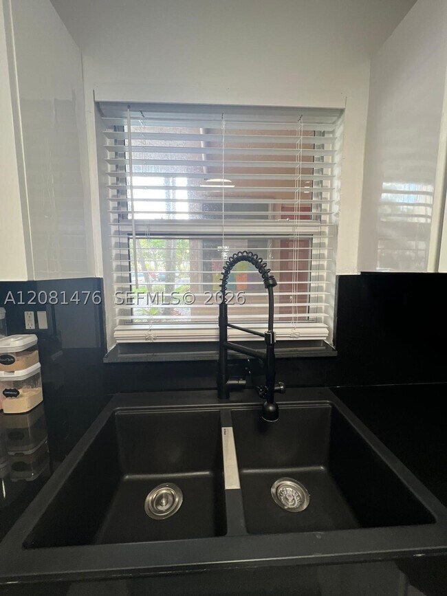 Photo - 9451 Evergreen Pl Unit 105