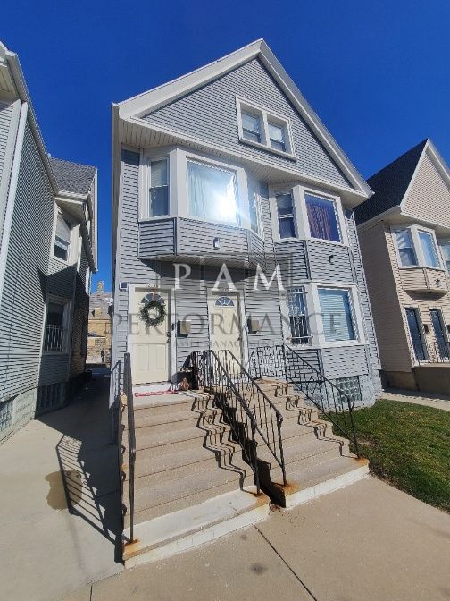 Building Photo - 2136 W Michigan St