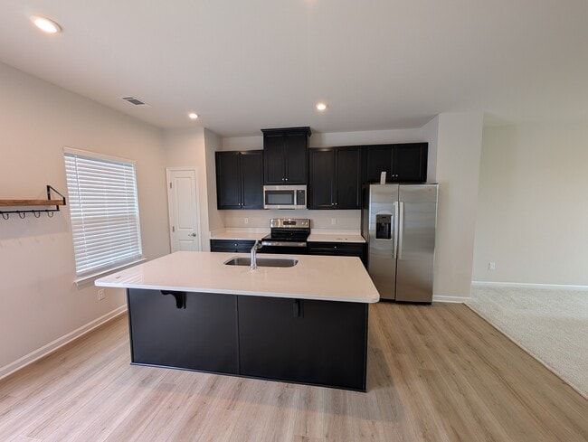 Photo - 420 Park Ave