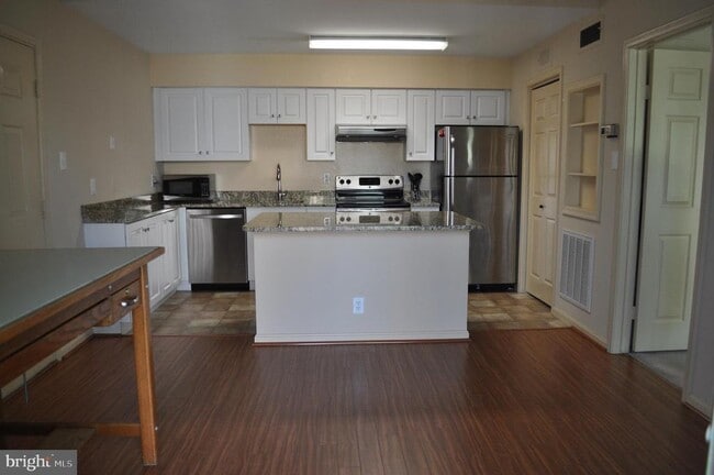 Photo - 3306 Wyndham Cir Unit 331