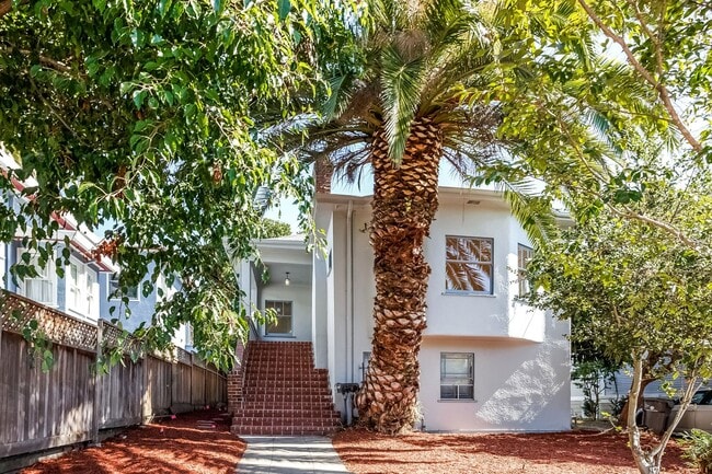 Photo - Rockridge Elmwood Home!