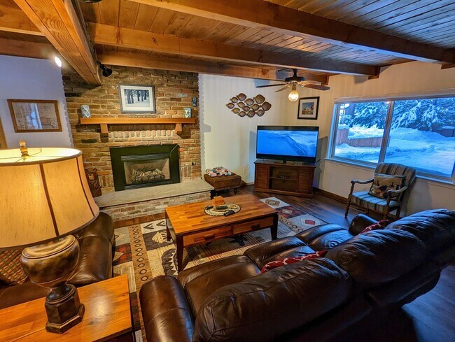 Photo - Pet friendly 4Bd home for a seasonal lease...