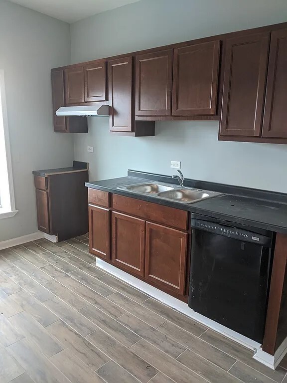 Photo - 266 E Cass St