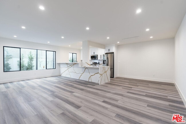 Photo - 1262 N Sweetzer Ave Unit 105