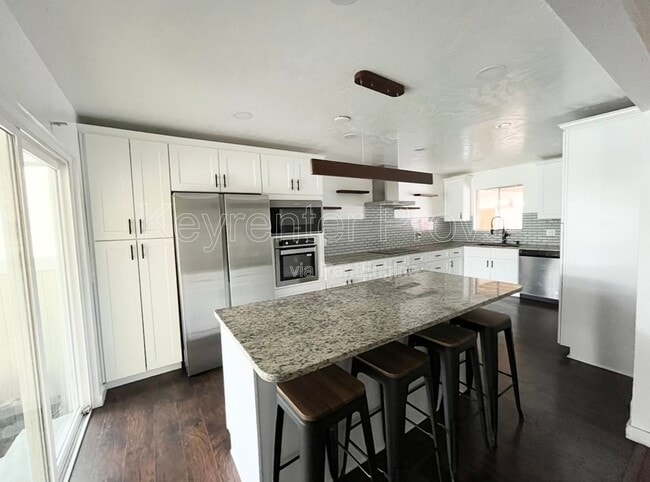 Building Photo - 2091 N 220 E St