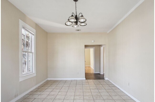 Photo - Charming 2BR 1BA Near Downtown