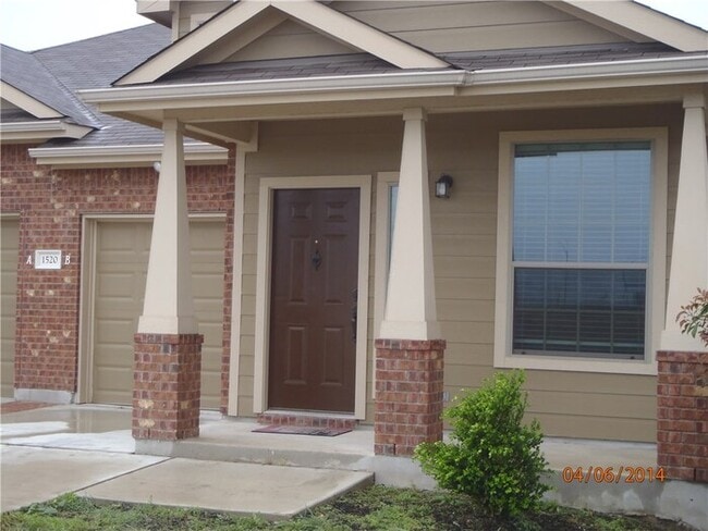 Building Photo - Luxury Duplex / Hutto TX Rental