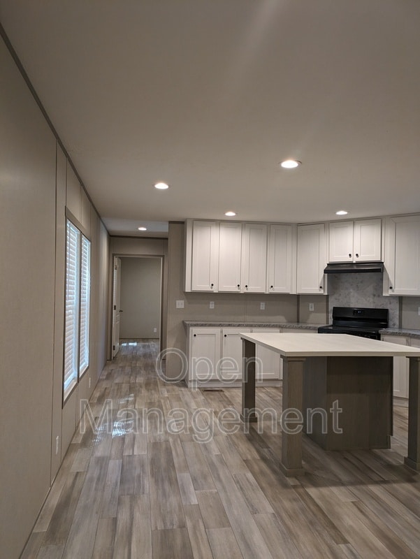 Photo - 4950 W Farm Rd 156