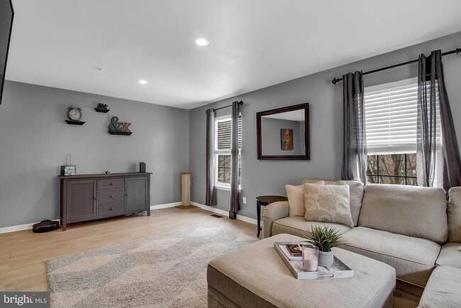 Photo - 8700 Jarwood Rd