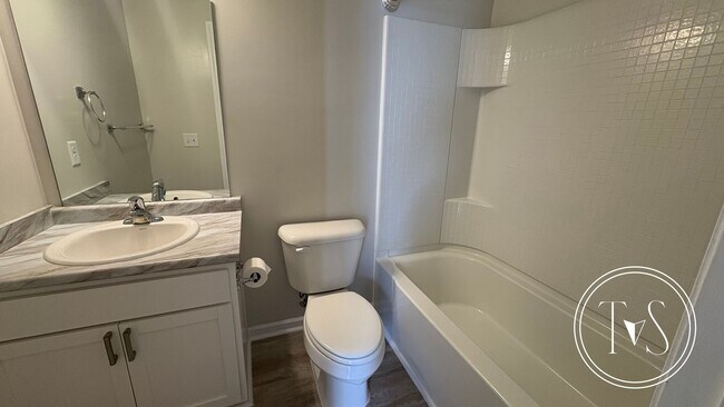 Photo - 293 Brightleaf Cir