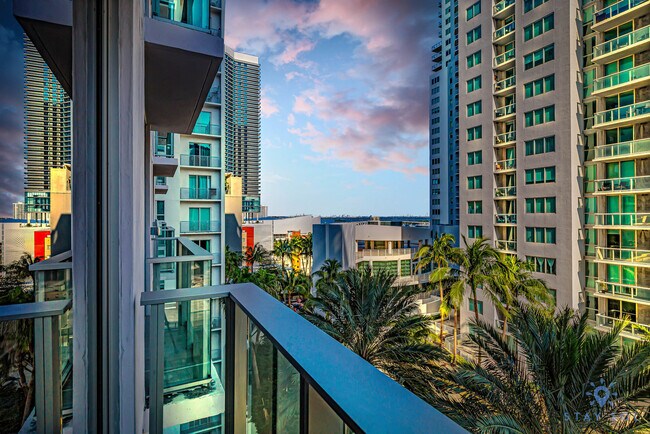 Photo - 227 NE 2nd St Unidad ID1227454P