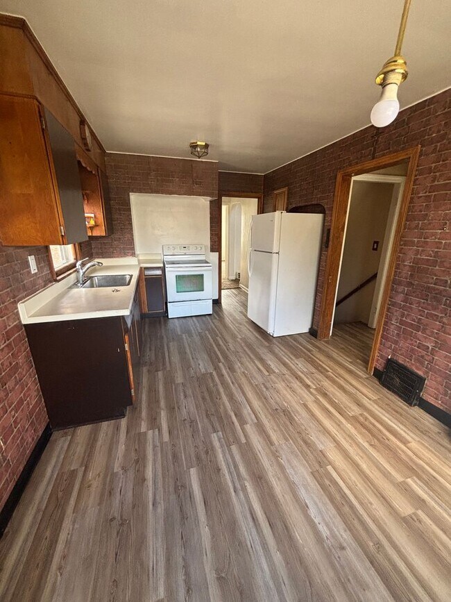 Photo - 3bd Single Section 8 WATER/SEWER INCLUDED