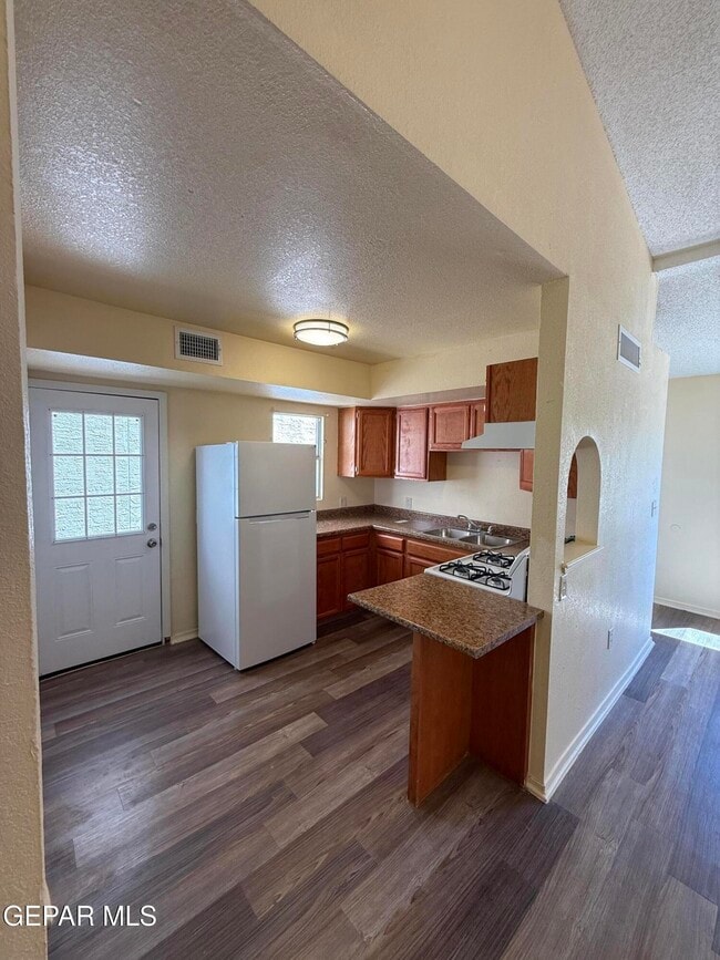 Photo - 3635 Waterspring Way