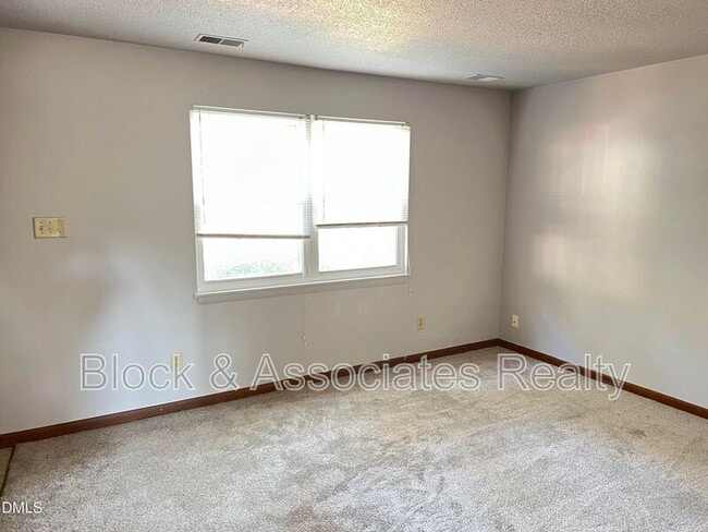 Photo - 4401 Bleeker Ct
