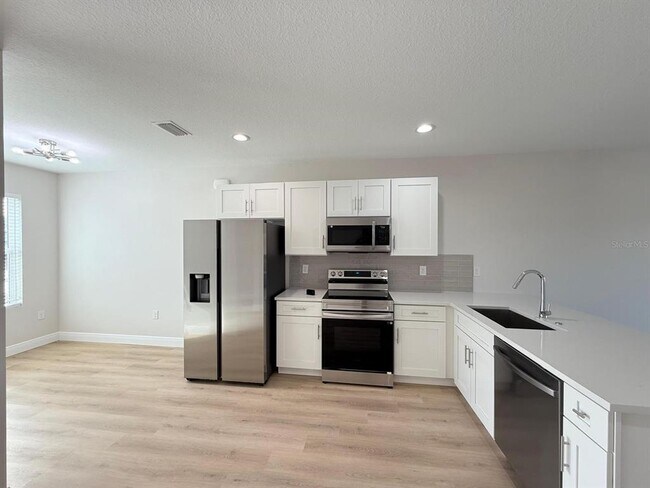 Photo - 10336 Pendleton Ave