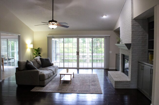 Photo - 722 Chelsea Dr