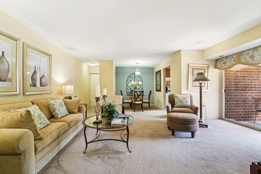 2 Bedroom 947 SF - Living/Dining Area