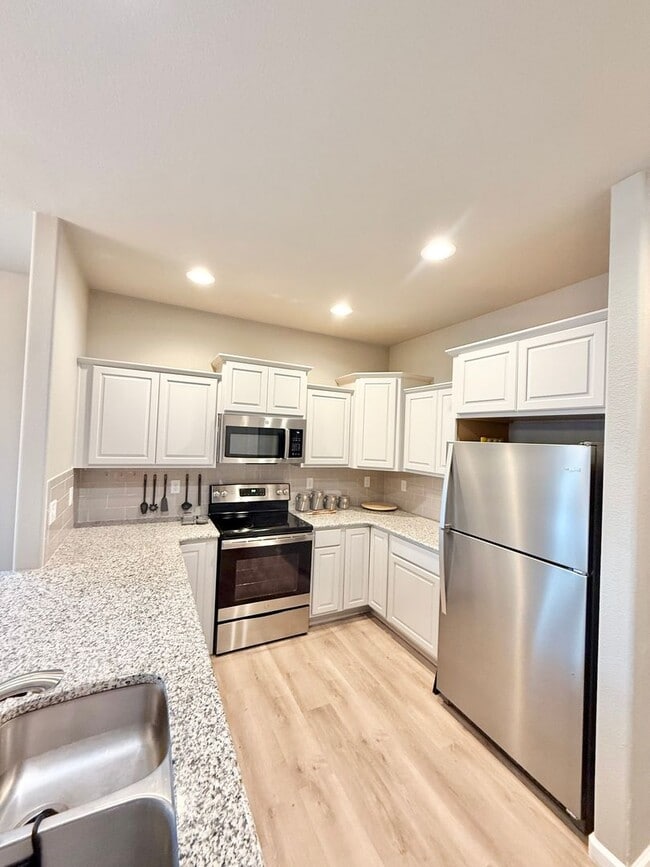 Photo - Move in ready!! Close to military bases!