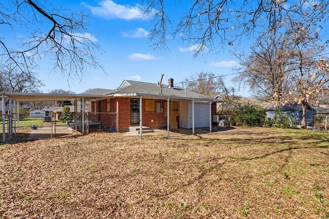 Photo - Stunning 3 bedroom 1 bath Home For Rent