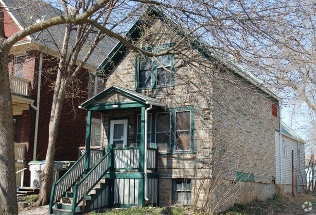 Building Photo - 1116 E Hamilton St Rental