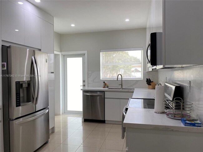 Photo - 790 SW 21st Rd