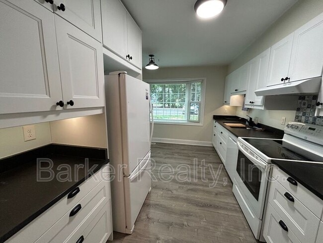 Photo - 1215 Collington Dr