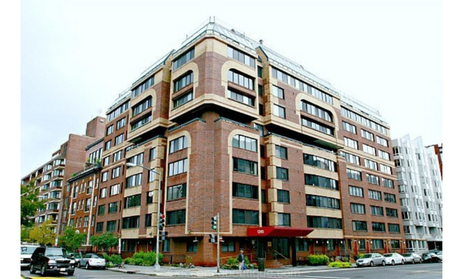 Building Photo - 1245 13th St NW Rental