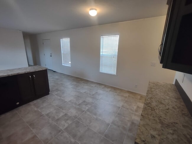 Photo - 2304 Wellington Green Dr